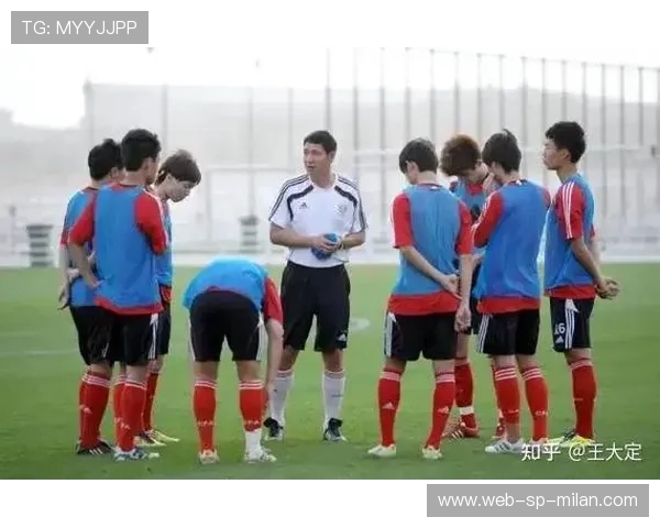 “中国足球职业化迈出坚实步伐，行业整体提质升级”，中国足球职业化进程所遇到的最大阻碍